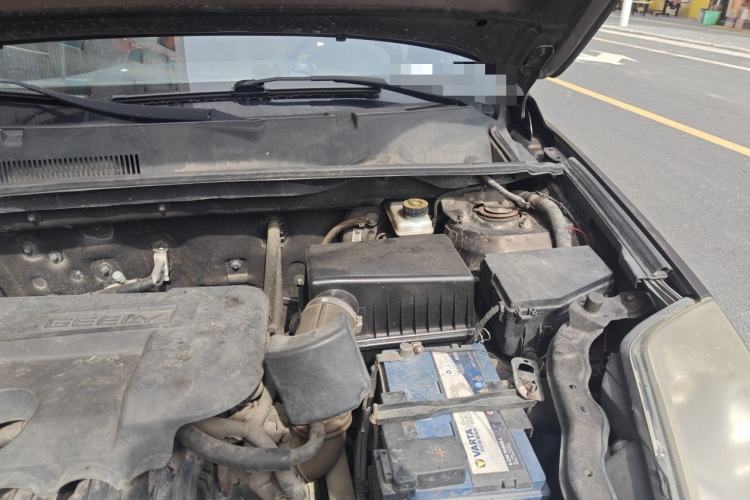 Used Geely Auto GX7 2015 Classic Edition 1.8L Manual Urban Model China V Standard Engine Bay Left