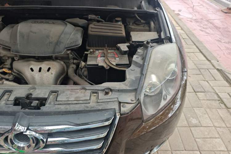 Used Geely Auto GX7 2015 Sports Edition 2.0L Automatic Prestige Model Engine Bay Left