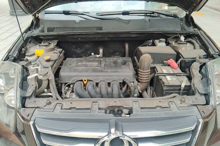 Used Geely Auto GX7 2015 Classic Edition 1.8L Manual Urban Model China IV Engine Bay