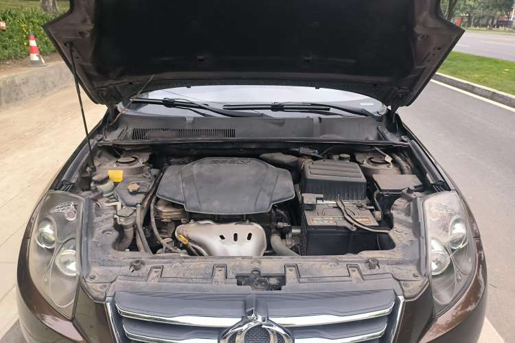 Used Geely Auto GX7 2015 Sports Edition 2.0L Automatic Prestige Model Engine Bay