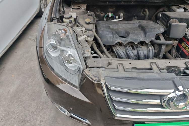 Used Geely Auto GX7 2015 Classic Edition 1.8L Manual Elite Model China V Standard Engine Bay Right