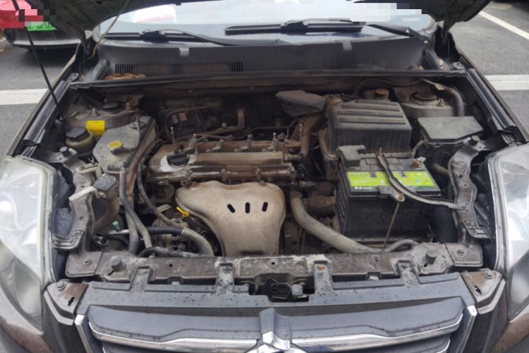 Used Geely Auto GX7 2015 Sport Edition 2.0L Automatic Luxury Model Engine Bay