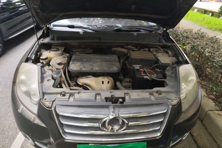 Used Geely Auto GX7 2015 Sports Edition 2.0L Automatic Prestige Model Engine Bay