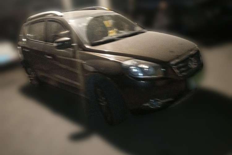 Used Geely Auto GX7 2015 Classic Edition 1.8L Manual New Urban Upgrade Version China V Standard Front Right 45 Deg