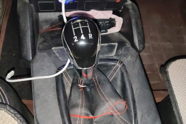 Used Geely Auto GX7 2015 Classic Edition 1.8L Manual Elite Model China IV Gear Lever