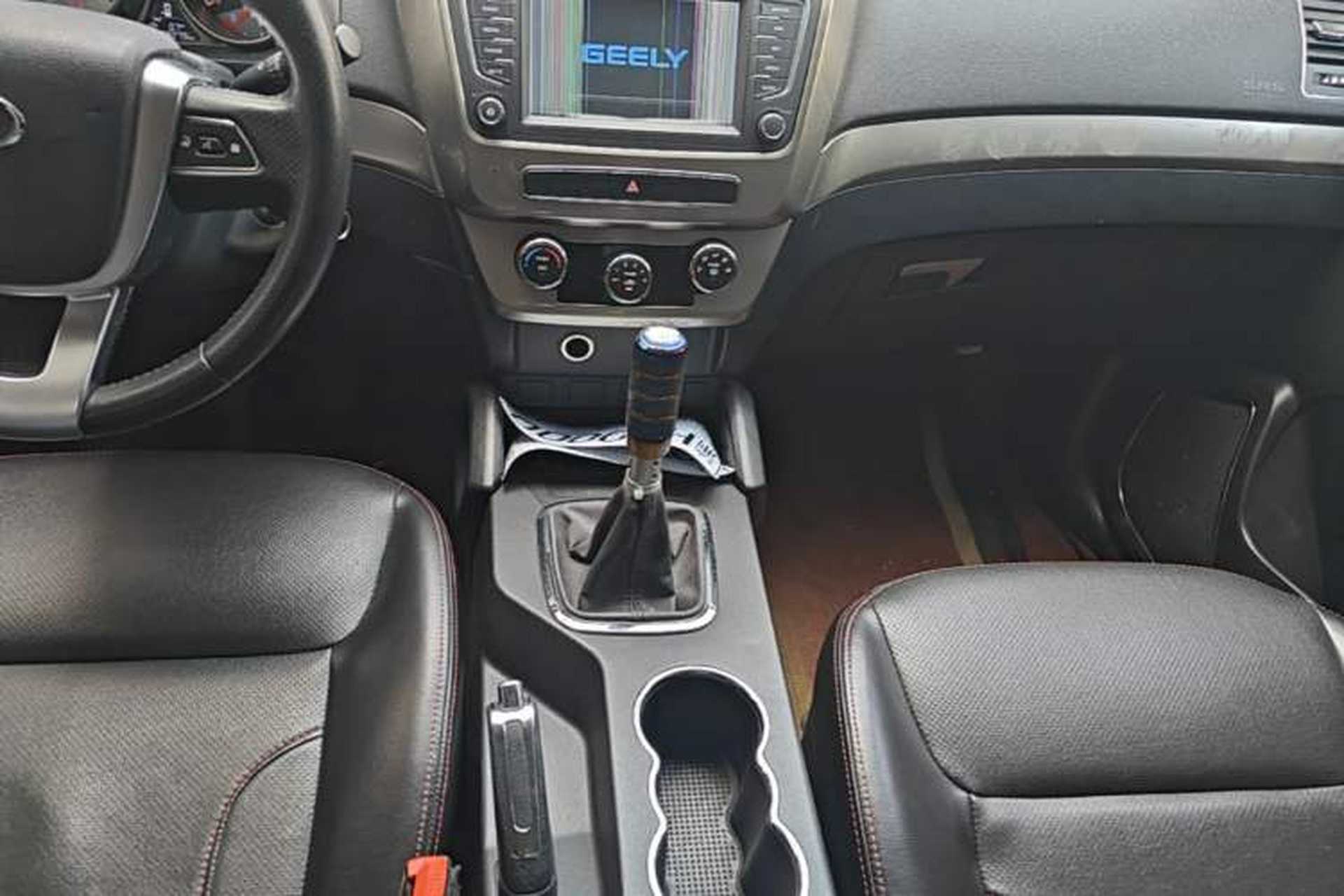 Used Geely Auto GX7 2015 Classic Edition 1.8L Manual Elite Model China V Standard Gear Lever
