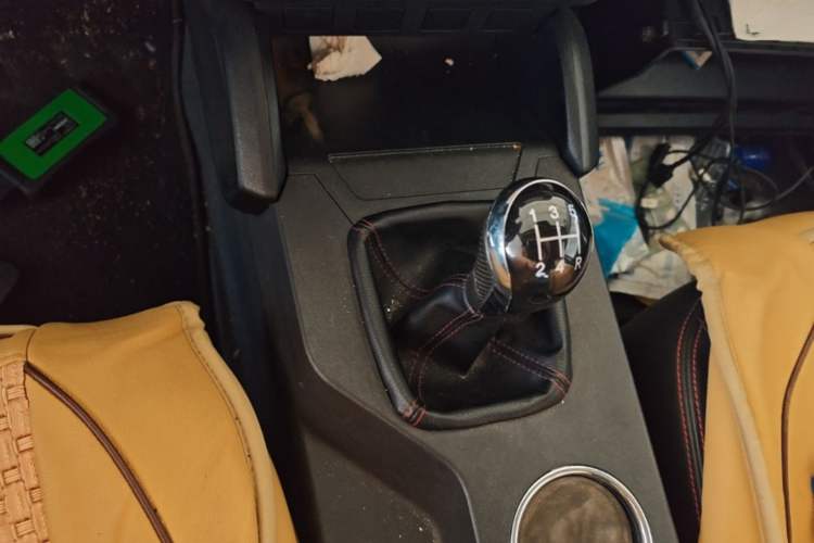Used Geely Auto GX7 2015 Classic Edition 1.8L Manual Urban Model China IV Gear Lever