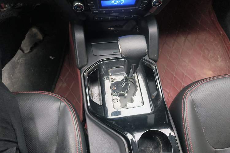 Used Geely Auto GX7 2015 Sports Edition 2.0L Automatic Prestige Model Gear Lever