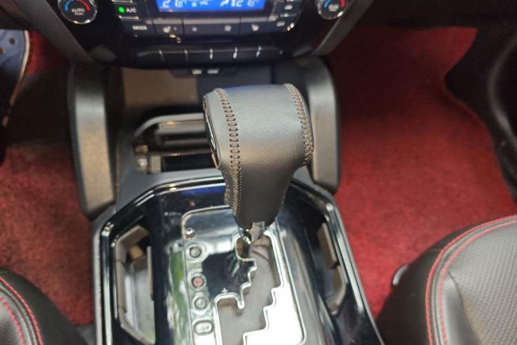 Used Geely Auto GX7 2015 Sports Edition 2.0L Automatic Prestige Model Gear Lever