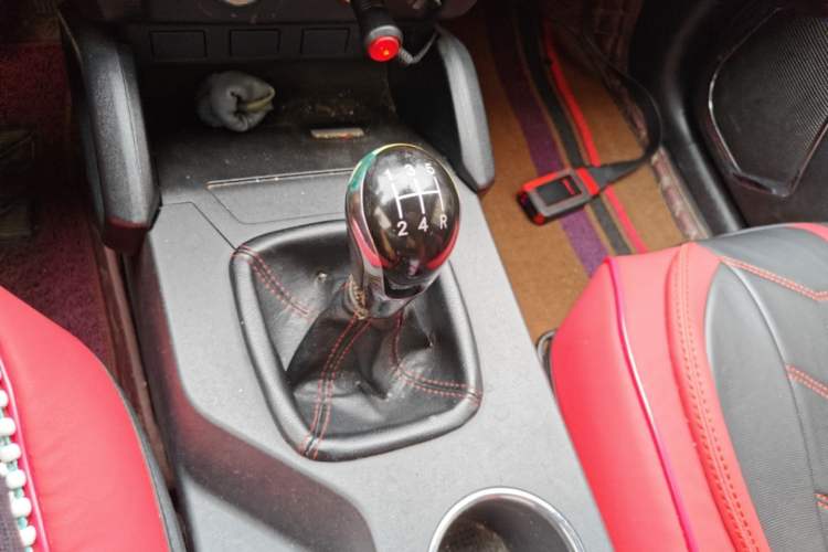 Used Geely Auto GX7 2015 Classic Edition 1.8L Manual Elite Model China IV Gear Lever