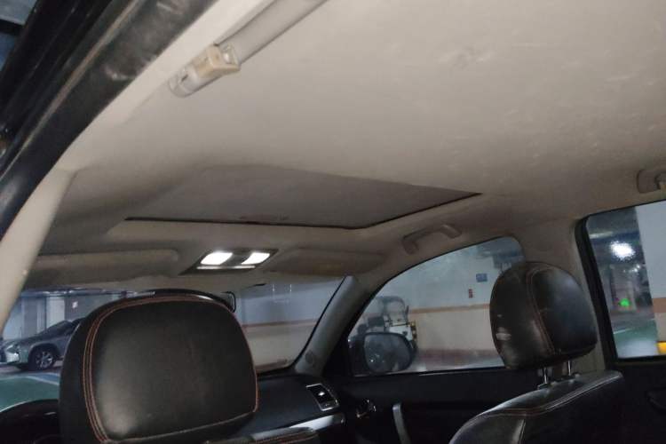 Used Geely Auto GX7 2015 Classic Edition 1.8L Manual Elite Model China IV Headliner