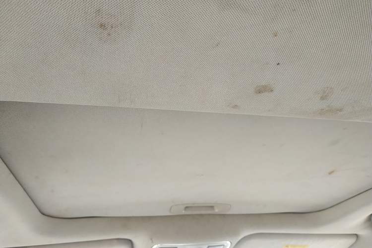 Used Geely Auto GX7 2015 Classic Edition 1.8L Manual Elite Model China V Standard Headliner
