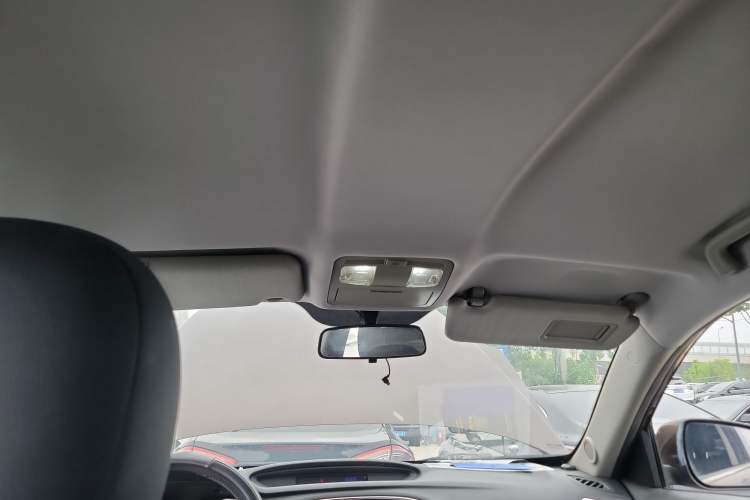 Used Geely Auto GX7 2015 Sports Edition 2.0L Automatic Luxury Model Headliner