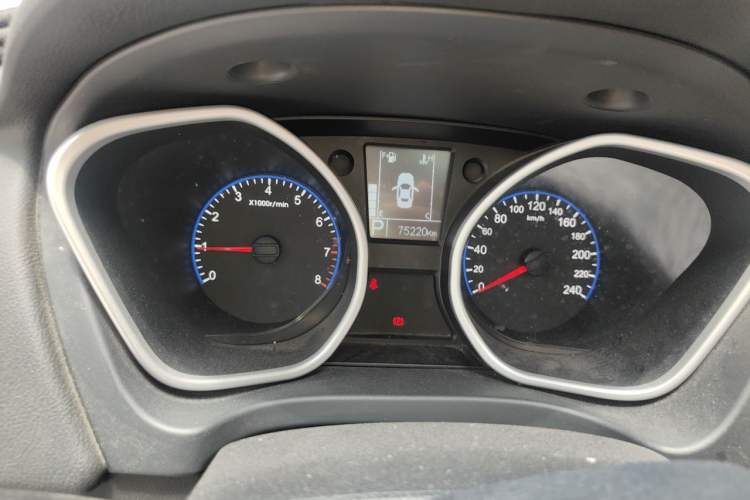 Used Geely Auto GX7 2015 Sports Edition 2.0L Automatic Prestige Model Instrument Cluster