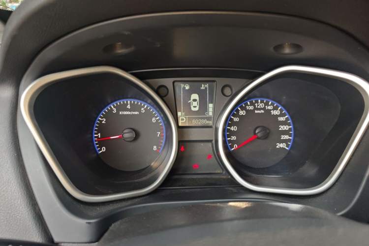Used Geely Auto GX7 2015 Sports Edition 2.0L Automatic Prestige Model Instrument Cluster