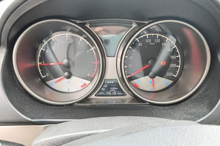 Used Geely Auto GX7 2015 Classic Edition 1.8L Manual Elite Model China V Standard Instrument Cluster