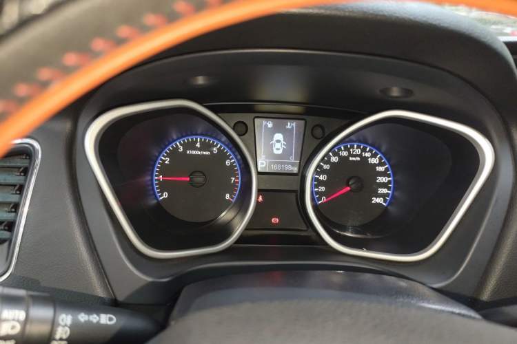Used Geely Auto GX7 2015 Sports Edition 2.0L Automatic Prestige Model Instrument Cluster