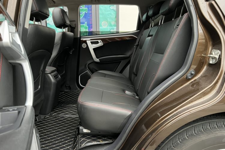 Used Geely Auto GX7 2015 Sports Edition 2.0L Automatic Prestige Model Interior 10