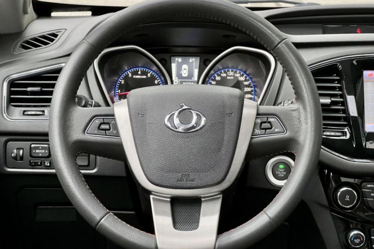 Used Geely Auto GX7 2015 Sports Edition 2.0L Automatic Prestige Model Interior 11