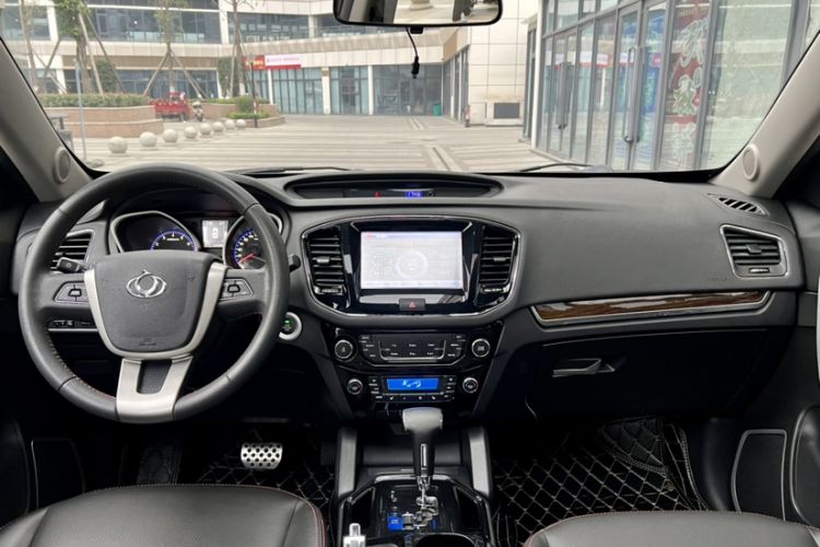 Used Geely Auto GX7 2015 Sports Edition 2.0L Automatic Prestige Model Interior 12