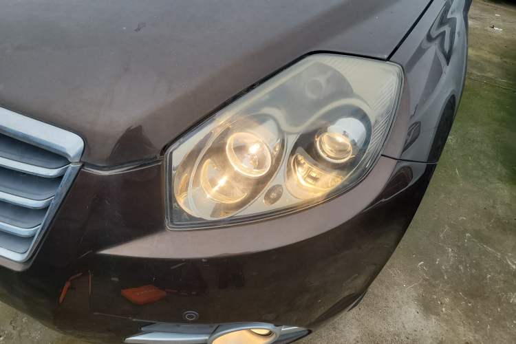 Used Geely Auto GX7 2015 Sports Edition 2.0L Automatic Luxury Model Left Front Headlight