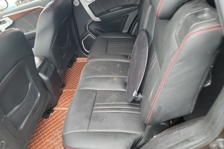 Used Geely Auto GX7 2015 Sports Edition 2.0L Automatic Luxury Model Left Rear Seat