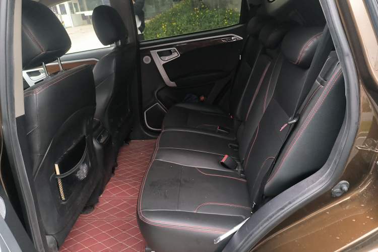 Used Geely Auto GX7 2015 Sports Edition 2.0L Automatic Prestige Model Left Rear Seat