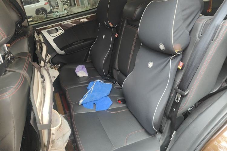Used Geely Auto GX7 2015 Sports Edition 2.0L Automatic Prestige Model Left Rear Seat