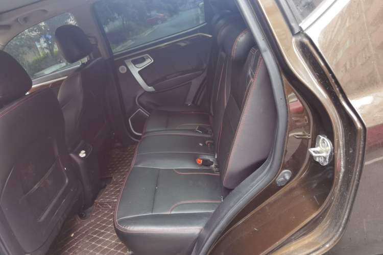 Used Geely Auto GX7 2015 Sport Edition 2.0L Automatic Luxury Model Left Rear Seat