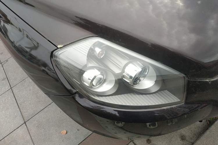 Used Geely Auto GX7 2015 Classic Edition 1.8L Manual Elite Model China V Standard Right Front Headlight