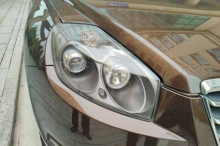 Used Geely Auto GX7 2015 Classic Edition 1.8L Manual Urban Model China IV Right Front Headlight