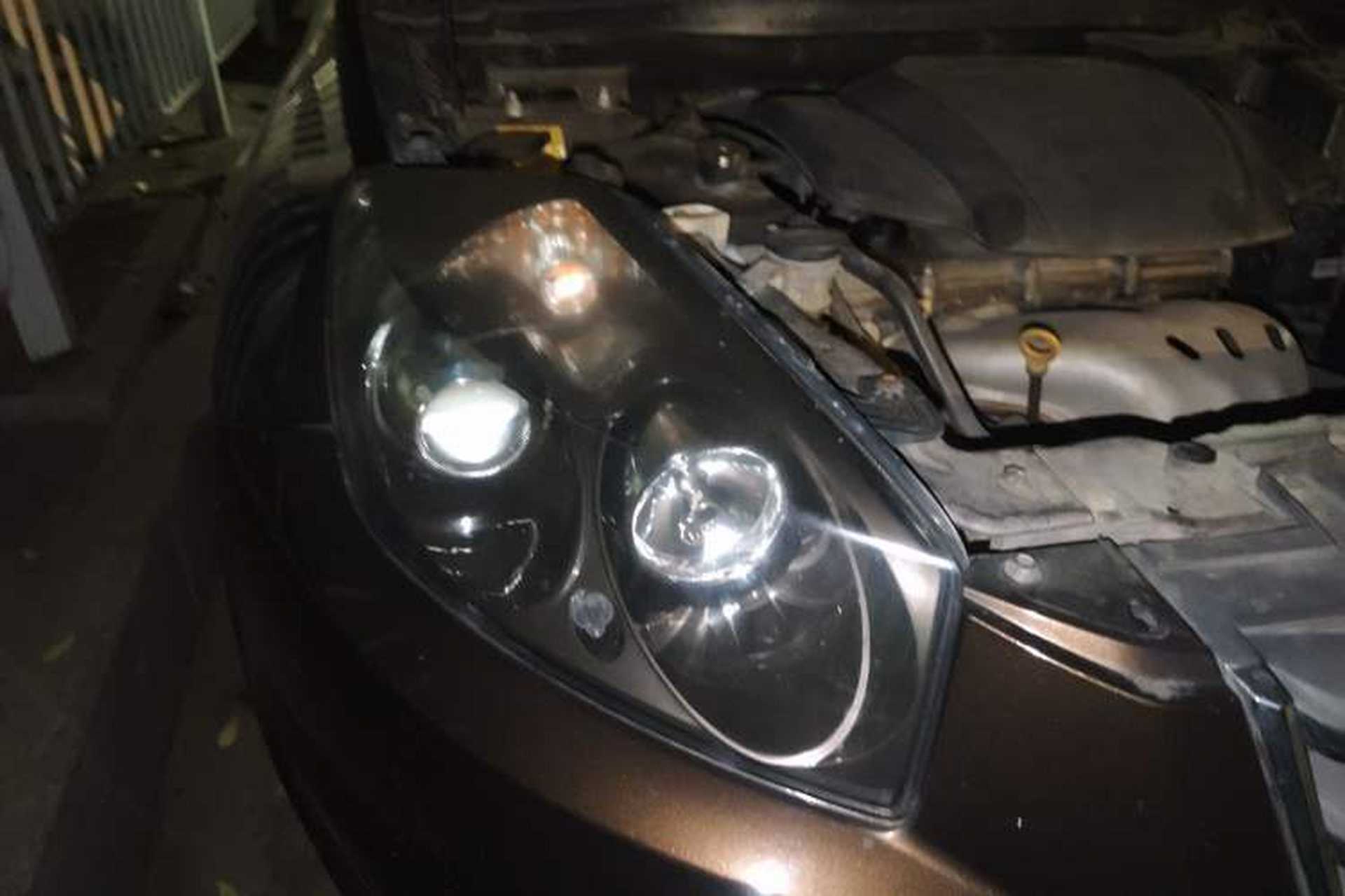 Used Geely Auto GX7 2015 Sports Edition 2.0L Automatic Luxury Model Right Front Headlight