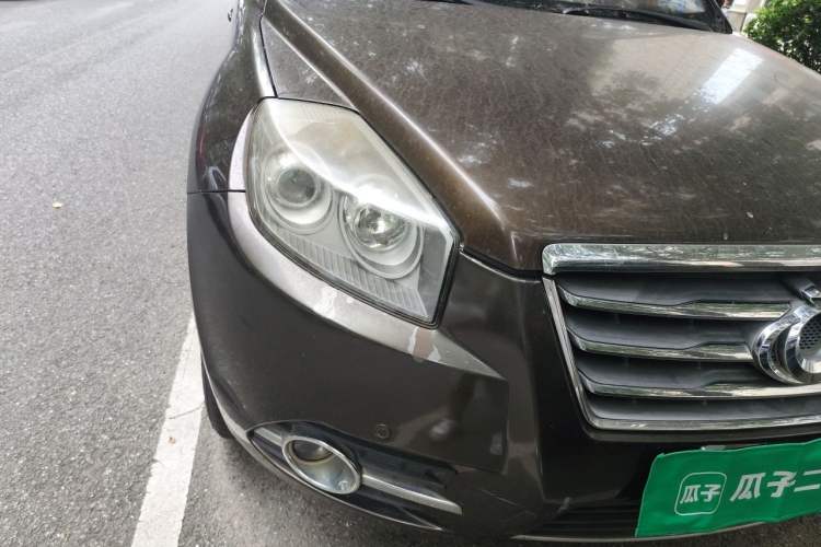 Used Geely Auto GX7 2015 Sports Edition 2.0L Automatic Prestige Model Right Front Headlight