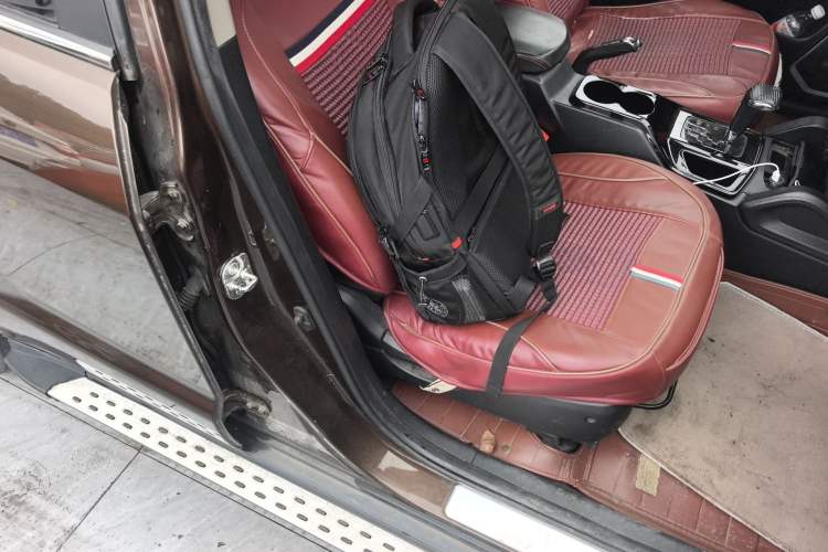 Used Geely Auto GX7 2015 Sports Edition 2.0L Automatic Prestige Model Right Front Seat