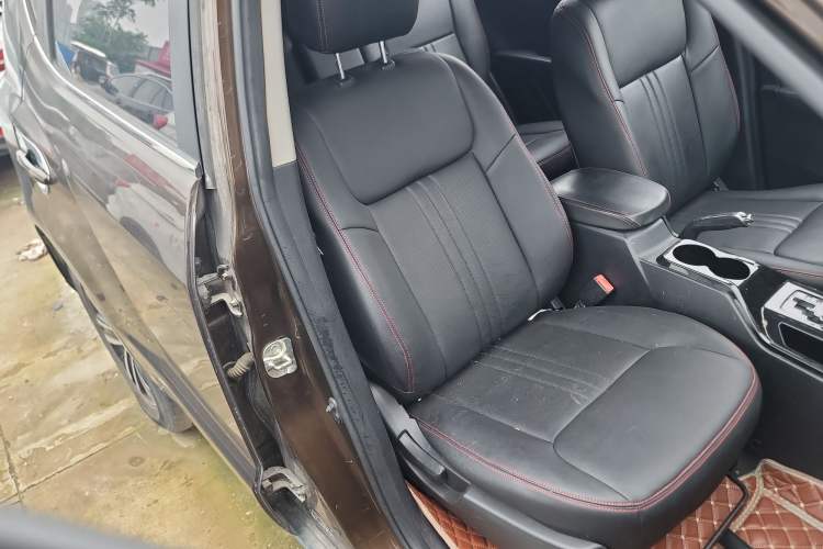 Used Geely Auto GX7 2015 Sports Edition 2.0L Automatic Luxury Model Right Front Seat