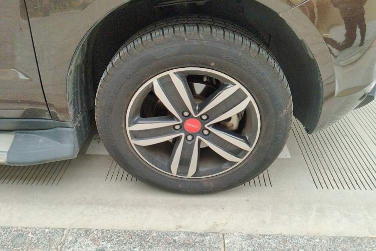 Used Geely Auto GX7 2015 Classic Edition 1.8L Manual Urban Model China IV Right Front Wheel Hub