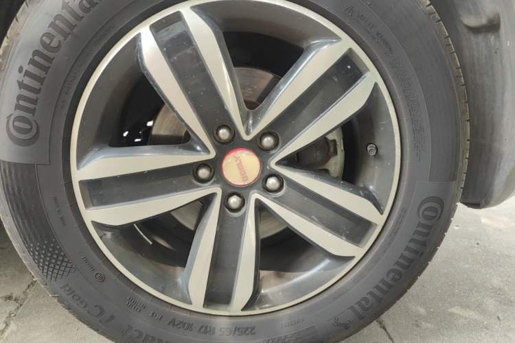 Used Geely Auto GX7 2015 Sports Edition 2.0L Automatic Prestige Model Right Front Wheel Hub