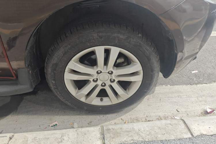Used Geely Auto GX7 2015 Classic Edition 1.8L Manual Urban Model China V Standard Right Front Wheel Hub
