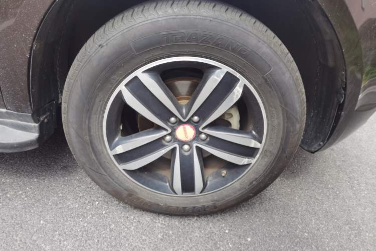 Used Geely Auto GX7 2015 Sport Edition 2.0L Automatic Luxury Model Right Front Wheel Hub