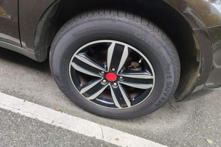 Used Geely Auto GX7 2015 Sports Edition 2.0L Automatic Prestige Model Right Front Wheel Hub