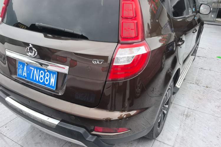 Used Geely Auto GX7 2015 Sports Edition 2.0L Automatic Prestige Model Right Rear Taillight