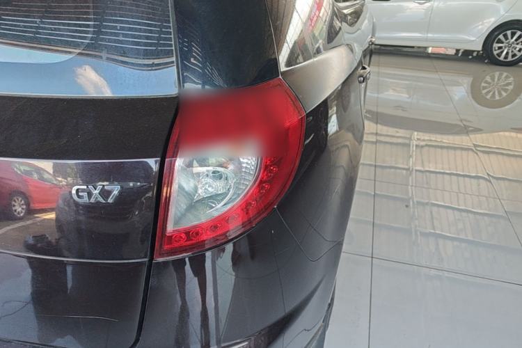 Used Geely Auto GX7 2015 Classic Edition 1.8L Manual Urban Model China IV Right Rear Taillight