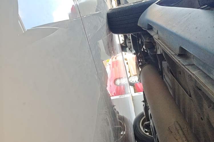 Used Geely Auto GX7 2015 Classic Edition 1.8L Manual Urban Model China IV Right Side Sill