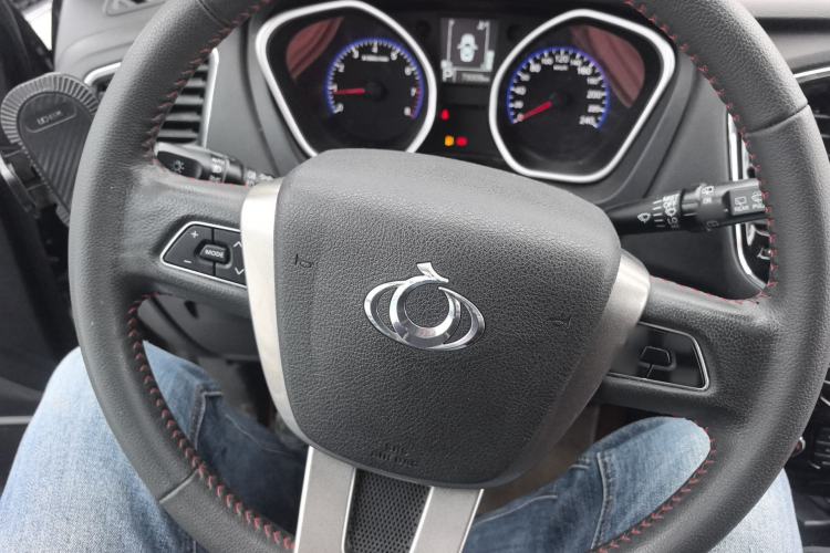 Used Geely Auto GX7 2015 Sports Edition 2.0L Automatic Prestige Model Steering Wheel