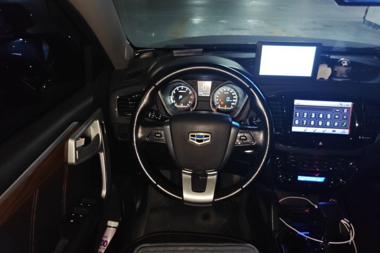 Used Geely Auto GX7 2015 Sports Edition 2.0L Automatic Luxury Upgrade Version China V Standard Steering Wheel