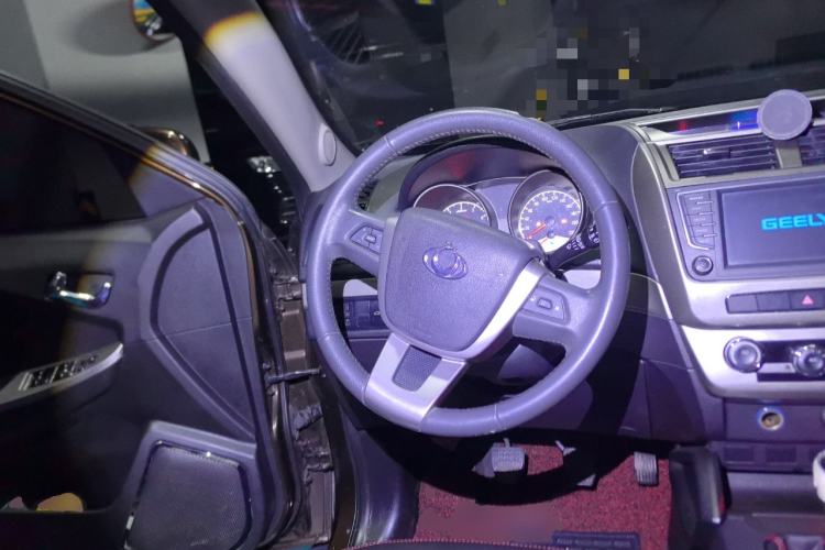 Used Geely Auto GX7 2015 Classic Edition 1.8L Manual New Urban Upgrade Version China IV Standard Steering Wheel