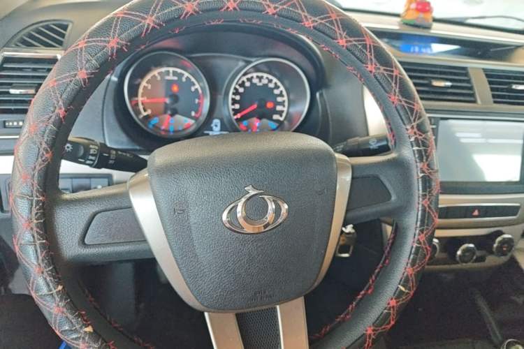 Used Geely Auto GX7 2015 Classic Edition 1.8L Manual Urban Model China IV Steering Wheel