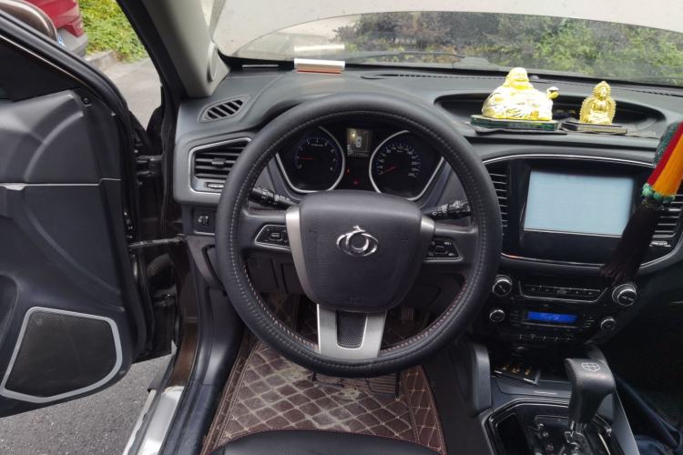 Used Geely Auto GX7 2015 Sport Edition 2.0L Automatic Luxury Model Steering Wheel