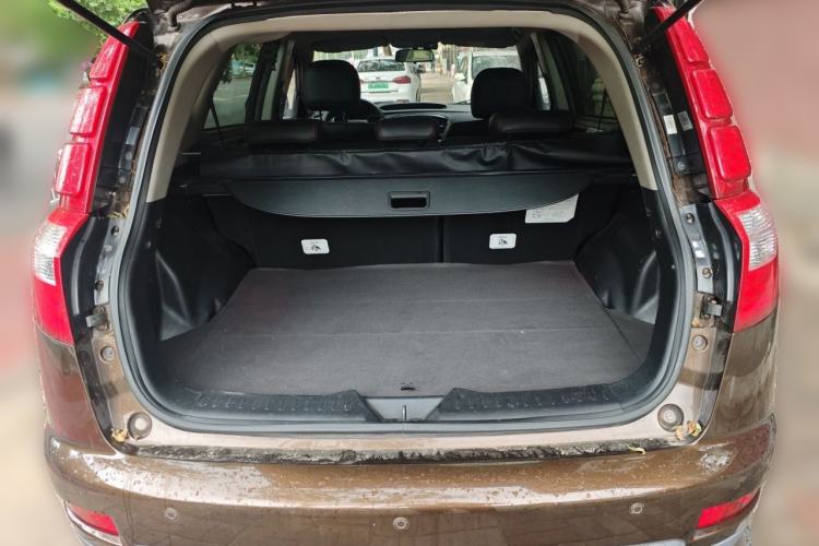 Used Geely Auto GX7 2015 Sports Edition 2.0L Automatic Prestige Model Trunk