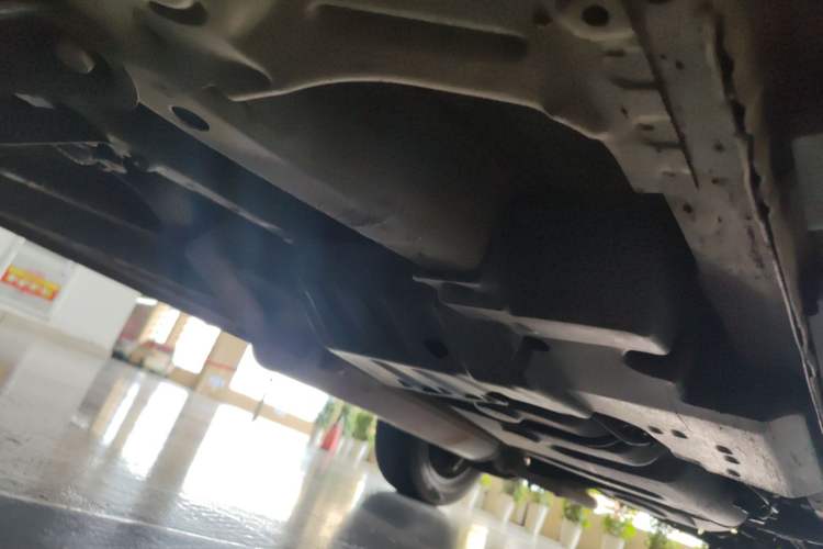 Used Geely Auto GX7 2015 Classic Edition 1.8L Manual Elite Model China IV Chassis Front Left